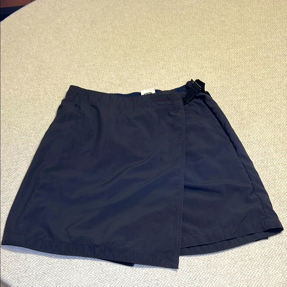 Columbia GRT Omni Dry Charcoal Grey Skort.  Size 7